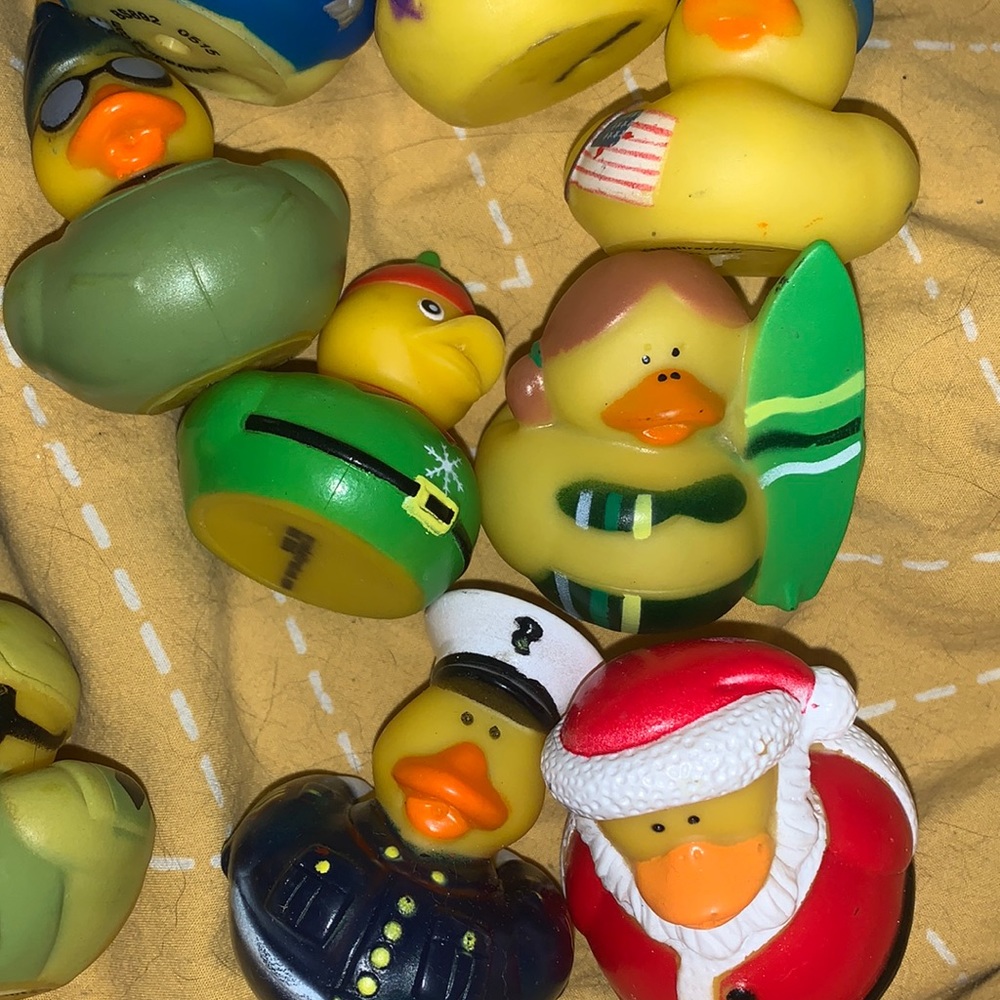 JEEP DUCKS!!!  Set of TWELVE - 14.. some rare ones on here!
